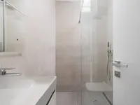 Недвижимость Three-room apartment in the center: 9