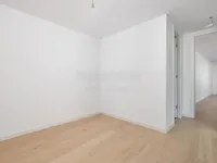 Недвижимость Three-room apartment in the center: 11
