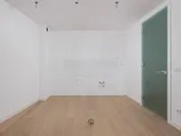 Недвижимость Three-room apartment in the center: 6