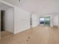 Недвижимость Three-room apartment in the center: 19