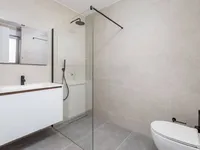 Недвижимость Three-room apartment in the center: 23