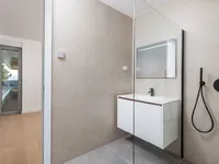 Недвижимость Three-room apartment in the center: 24