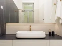 Недвижимость Three-room apartment in the center: 3