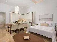 Недвижимость Three-room apartment in the center: 10
