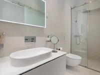 Недвижимость Three-room apartment in the center: 11
