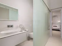 Недвижимость Three-room apartment in the center: 13