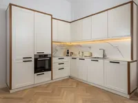 Недвижимость Three-room apartment in the center: 18