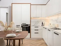 Недвижимость Three-room apartment in the center: 22