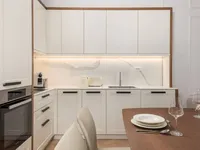 Недвижимость Three-room apartment in the center: 24