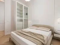 Недвижимость Three-room apartment in the center: 8