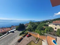 Недвижимость Three-room apartment in the city center: 24