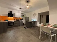Недвижимость Three-room apartment in the center: 5