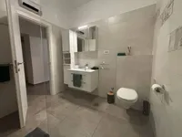 Недвижимость Three-room apartment in the center: 10