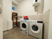 Недвижимость Three-room apartment in the center: 16