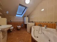 Недвижимость Four-room apartment: 8