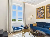 Недвижимость Three-room apartment in the city center: 2