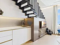 Недвижимость Three-room apartment in the city center: 11