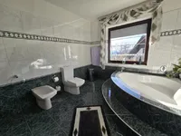 Недвижимость Remshnik Estate, Farm.: 7