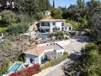 Недвижимость Villa Croix des Gardes: 2