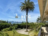 Недвижимость Villa Croix des Gardes: 2