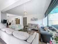 Недвижимость Villa Petit Juas: 2
