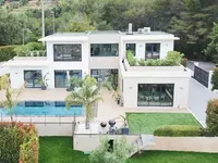 Недвижимость Villa Croix des Gardes: 1