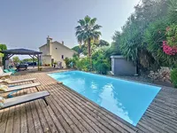 Недвижимость Villa Croix des Gardes: 1