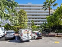 Недвижимость Property Type: Apartment  
Location: Cannes, Centre-ville  

Apartment Cannes Central: 11