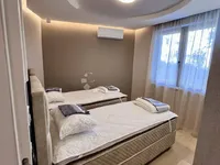 Недвижимость Трёхкомнатная квартира в центре: 5