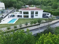 Недвижимость Семейный дом 400 м², Опатия: 1
