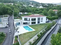 Недвижимость Семейный дом 400 м², Опатия: 5