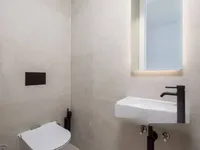 Недвижимость Трехкомнатная квартира в Центре: 19