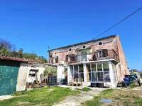 Недвижимость House in Izola, Nozhed.: 1