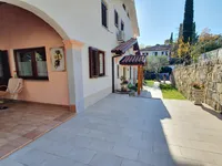 Недвижимость House with a terrace in Izola: 2