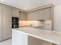 Недвижимость Apartment 6 rooms: 4