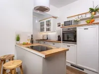 Недвижимость Многоквартирный дом Вепринац: 9