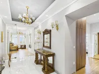 Недвижимость Apartment, more than 5 rooms, Center: 2