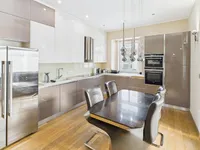 Недвижимость Apartment, more than 5 rooms, Center: 17