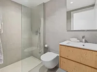 Недвижимость Ground floor with panoramic valley views, 4 bedrooms, 2-car box and terrace: 13