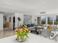 Недвижимость Attic flat 6 rooms: 2