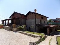 Недвижимость Семейный дом 480 м², Запад: 2