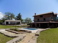 Недвижимость Семейный дом 480 м², Запад: 7