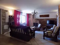 Недвижимость Семейный дом 480 м², Запад: 13