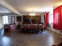 Недвижимость Семейный дом 480 м², Запад: 15