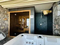 Недвижимость Семейный дом 250 м², Запад: 13