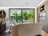 Недвижимость Apartment 3.5 rooms: 6