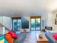 Недвижимость Apartment 5 rooms: 4