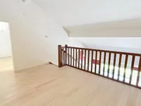 Недвижимость Attic flat 6 rooms: 11