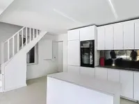 Недвижимость Single house 6 rooms: 2