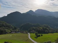 Недвижимость The 'Veshina' estate in a quiet sunny location: 11